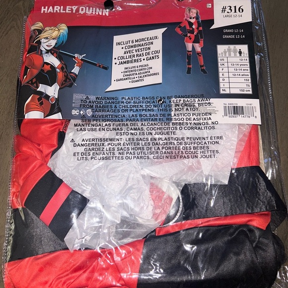 Harley Quinn Costume Set - Red and Black - Picture 3 of 4